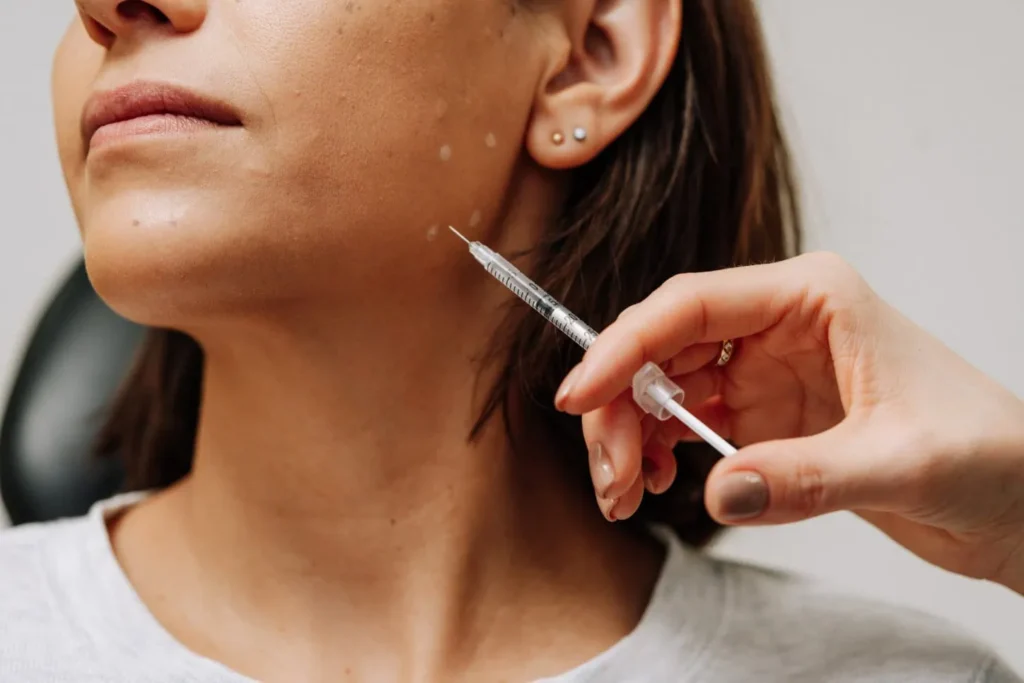 client receiving daxxify injection